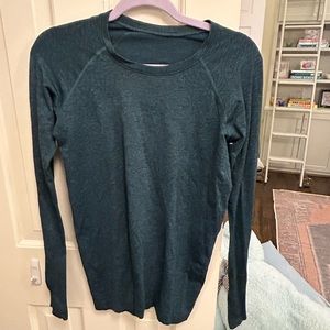 Lululemon Swiftly Speed Long Sleeve Shirt
2.0 size 8 EUC